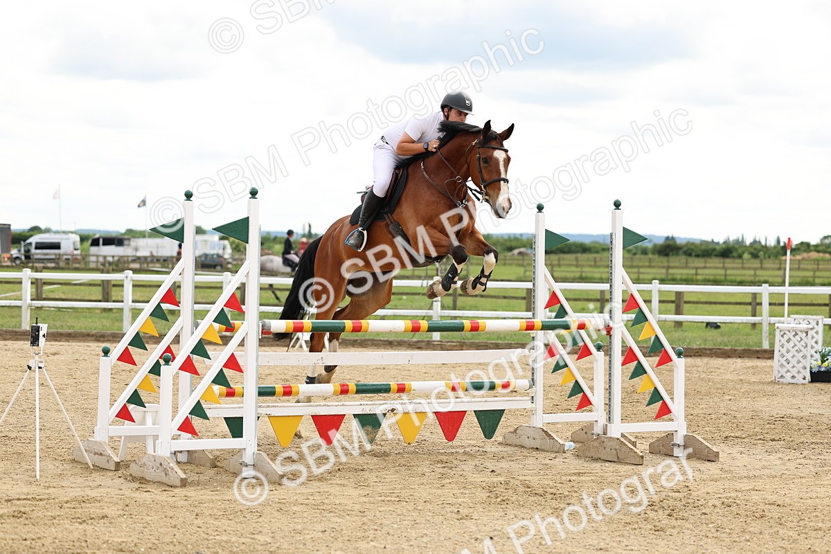 SBM_006209 - Class 19 - Senior Newcomers - 1.10m