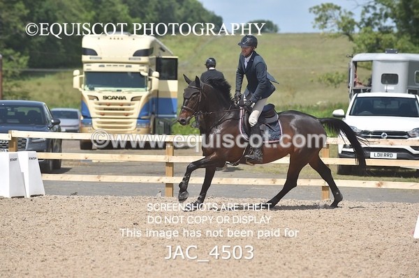 JAC_4503 - CLASS 6 Senior Newcomers/ 1.10m Open