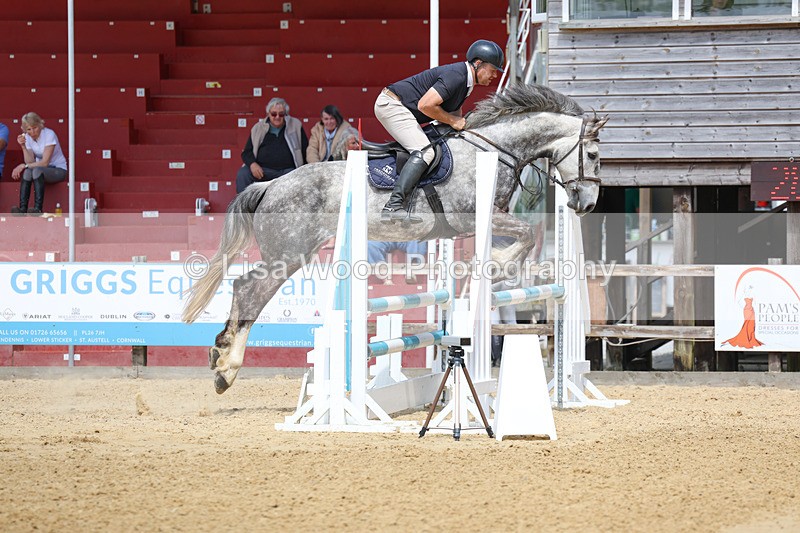 3E7A0437 - Class 10: Senior 95cm open