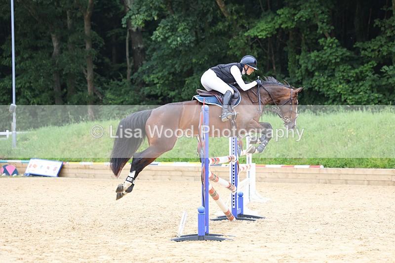 3E7A6311 - Class 8: Senior Newcomers/1.10m open