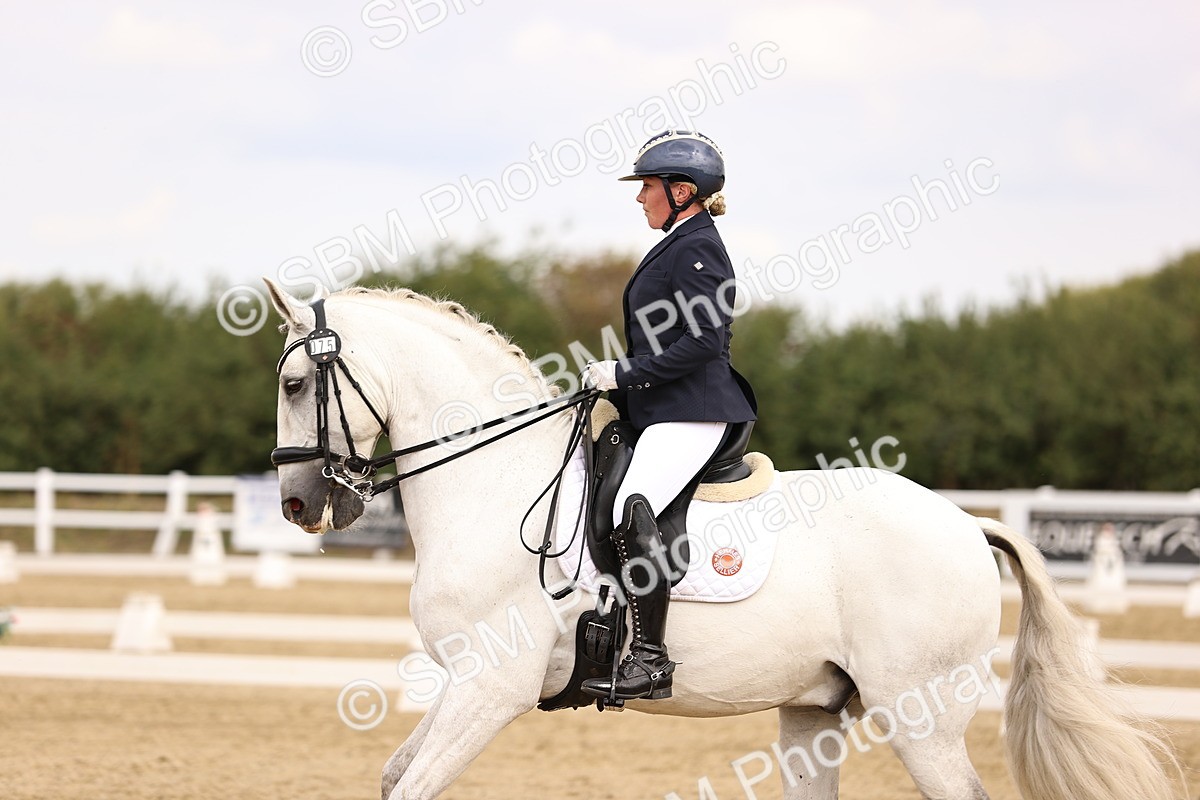 SBM_012968 - Class 2 - Advanced Medium 5 - 10.35-11.55