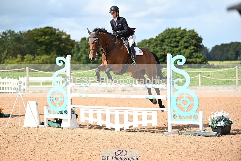 240912A-112439-00562 - Cls 2 Snr Newcomers