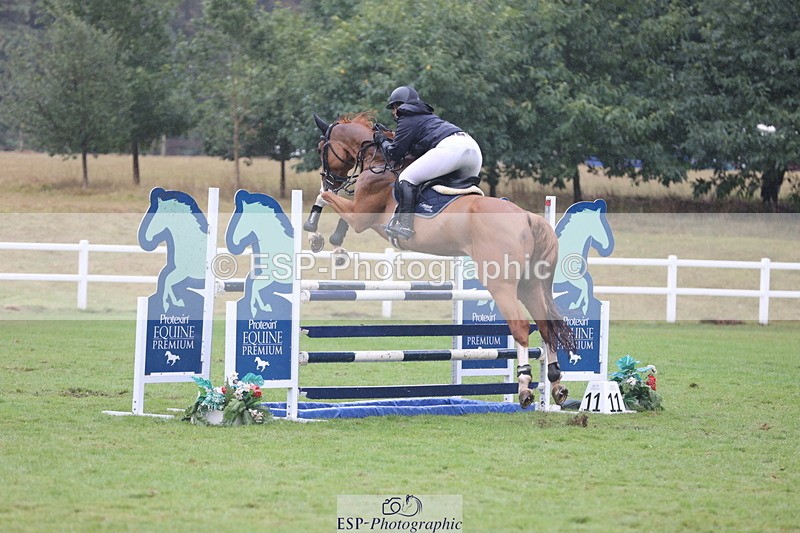 250830A-142309-06971 - Cls 16 Snr Newcomers and 1.10m Open