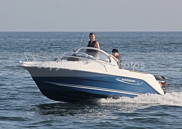 090927 QUICKSILVER IMG_9461 - Motorboats - Open