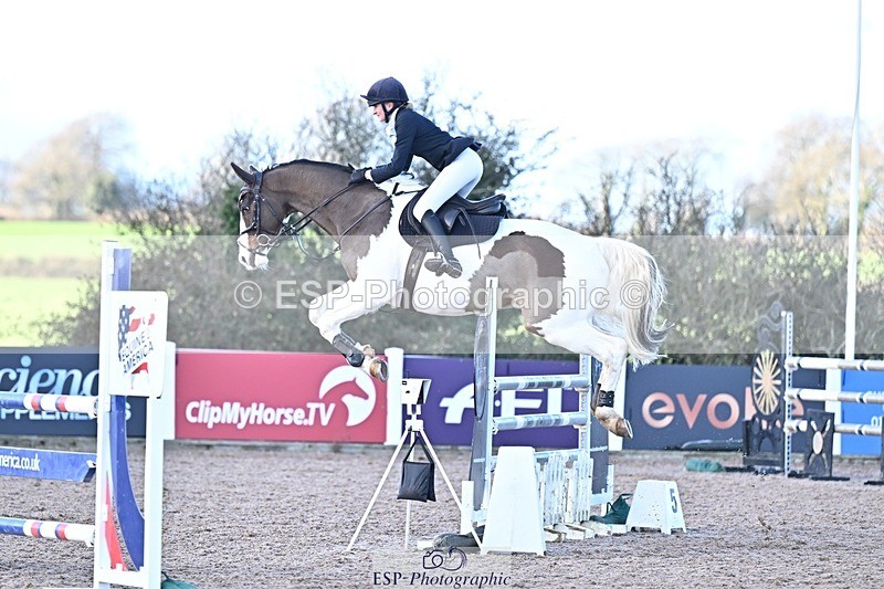 251203-131353-00651 - Cls 4 Newcomers and 1.10m Open