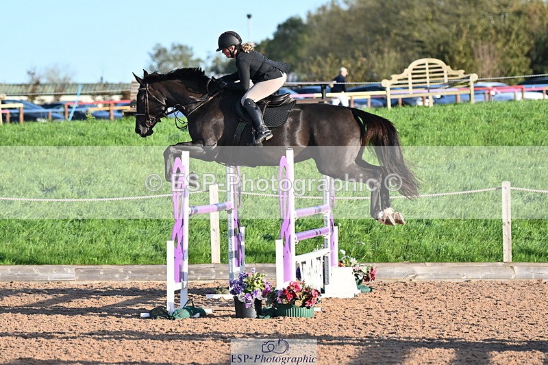 231015A-090728-06861 - Cls 28 Newcomers & 1.10m Open