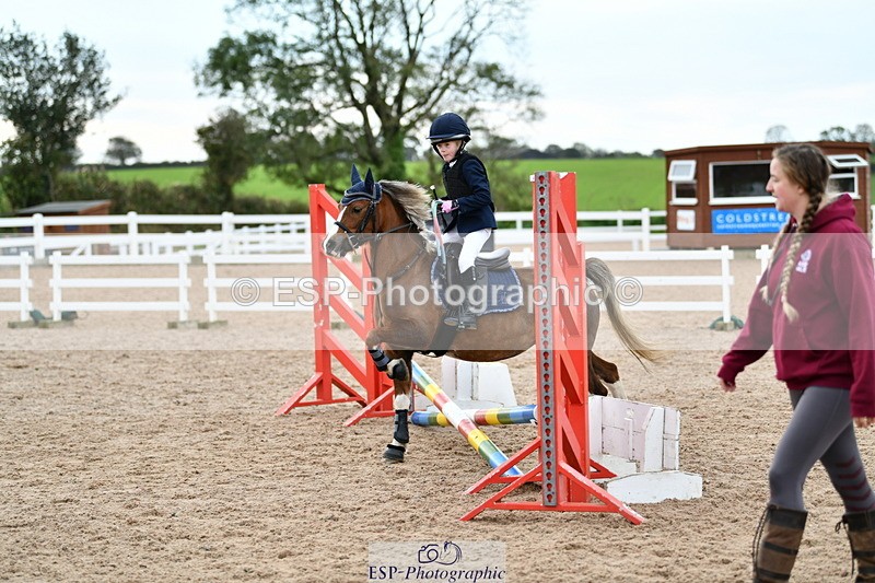 241013B-094132-00245 - Cls 1 Clear Round