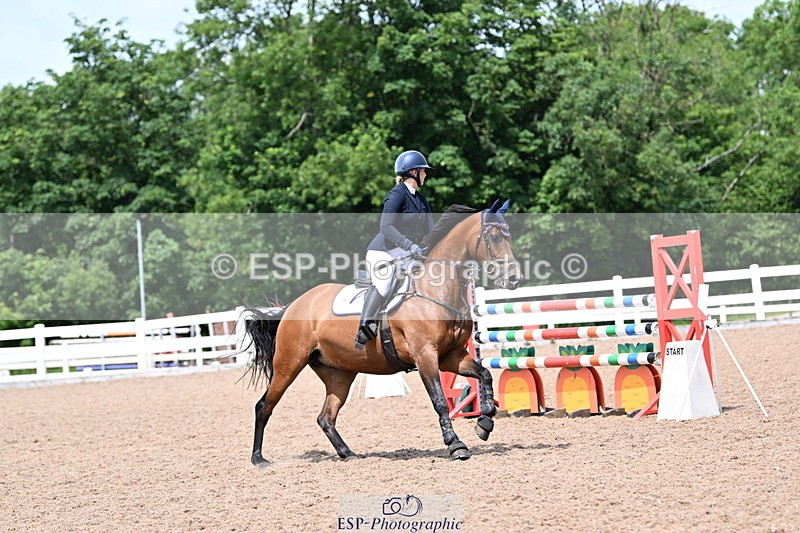 240619A-140247-00369 - Cls 4 Snr Newcomers and 1.10m Open