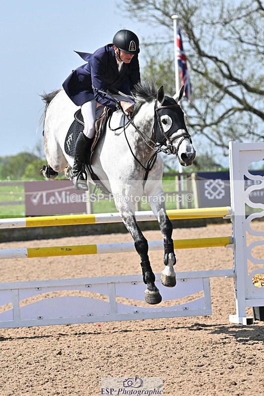 240509A-111349-01081 - Cls 9 Snr 1.20m Open