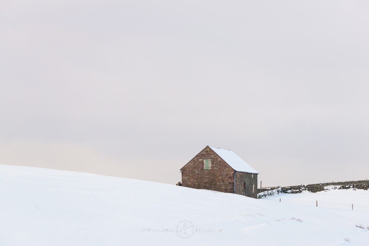 Middle Hills barn - White Peak Field Barns
