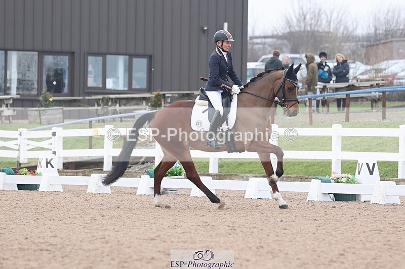 250216-104221-05057 - 221-Alice.Peternell-Noa.Le