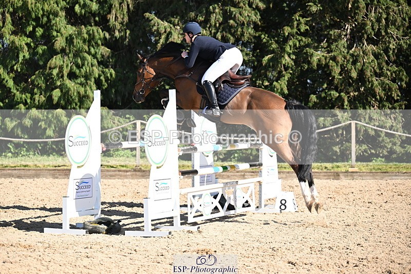 260321A-140143-00896 - 5 Newcomers 1m 10