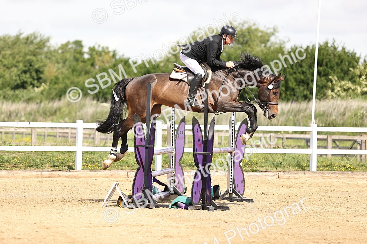 SBM_002019 - Class 9 - Senior British Novice - 90cm