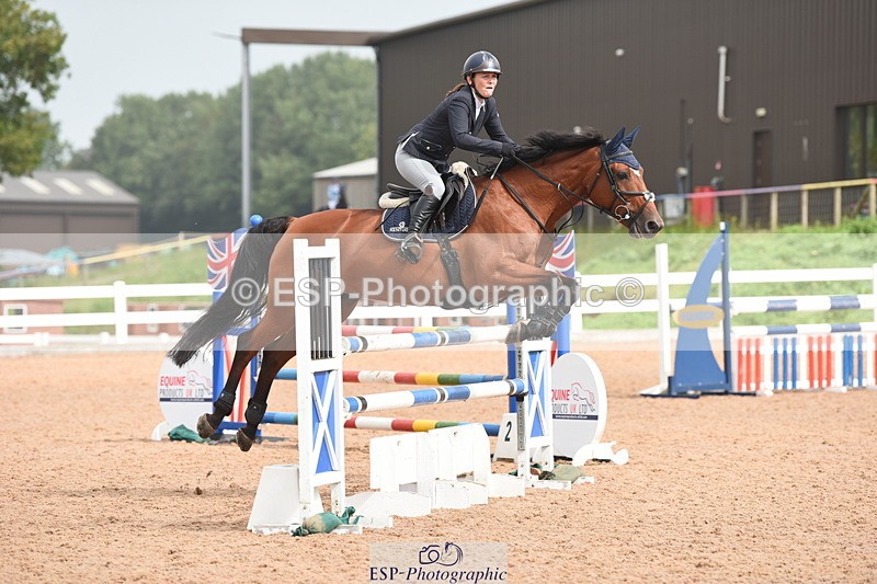 230902A-112554-00589 - Cls 8 1.05m Amateur Quali