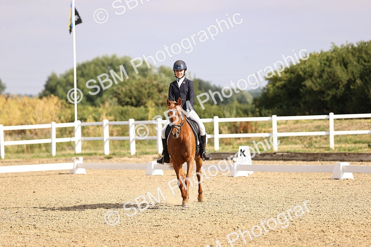 SBM_008488 - Novice 5 - 08.30-9.33