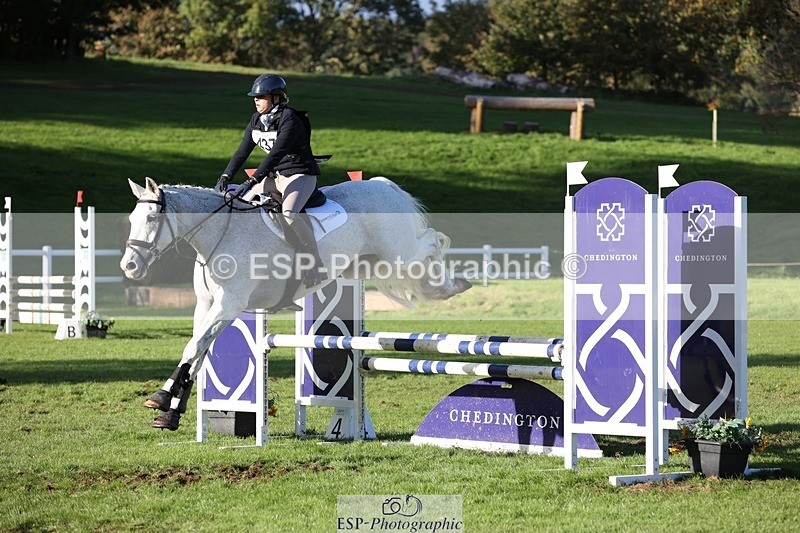 231022-153056-29817 - 437-DONBEG.GREY-Hannah.Underhill-TrotUp+SJ