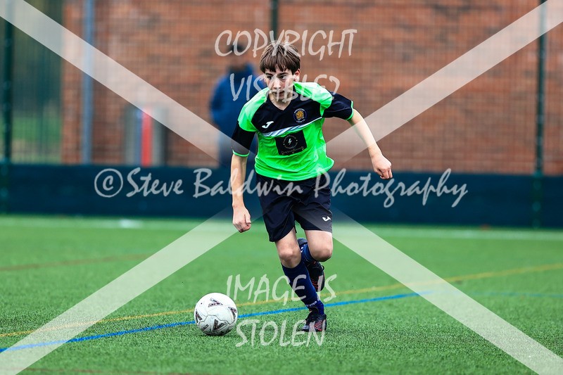1DX30279 - 2025-10-12 FC Abbey Meads U14 Orange V Kingsdown Lions U14