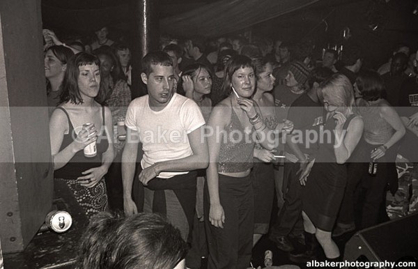 07 - Friends-&-Family @ the-roadhouse 16.12.00