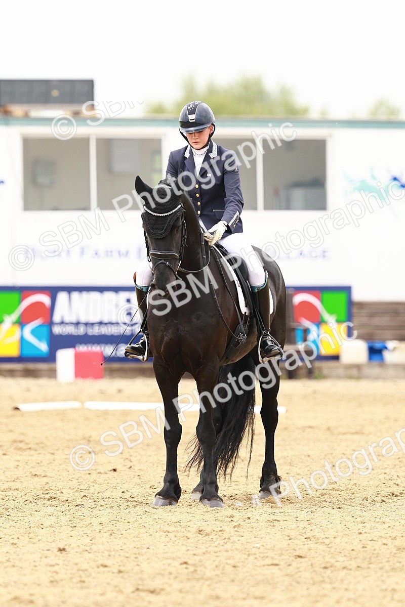 SBM_001022 - Class 6 - Novice 4