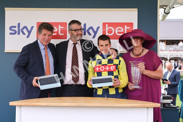 yr17082022r5-83 - Race 5 4.10pm Sky Bet Stayers Stakes