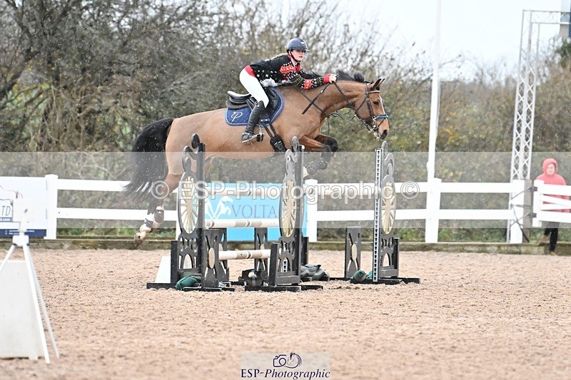 241206-134626-00999 - Cls 6 Foxhunter and 1.20m Open