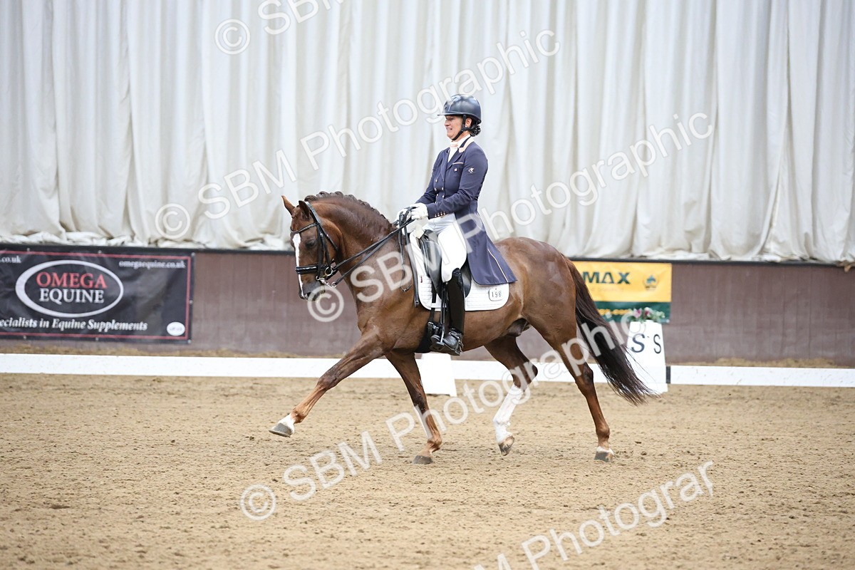 SBM_004837 - Class 9 - FEI Inter 1 Gold - 16.59-17.47