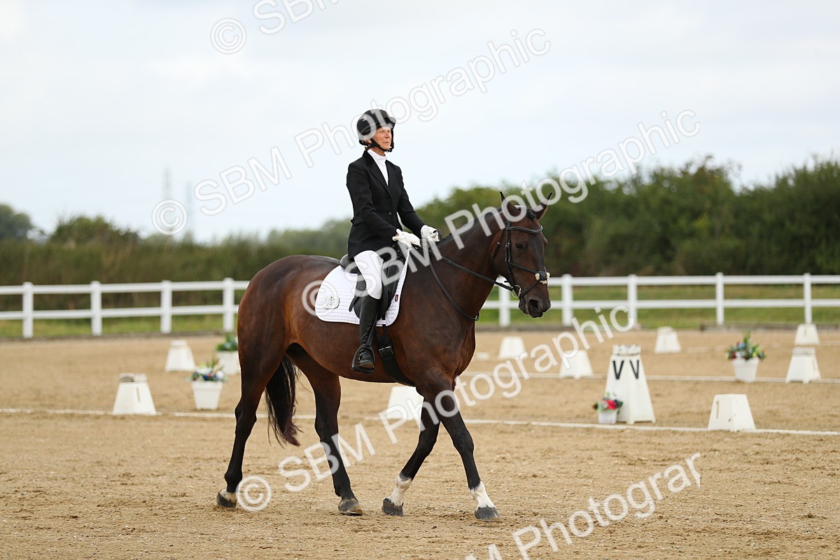 SBM_015069 - Class 13 - Novice 23 - 8,30-9.33