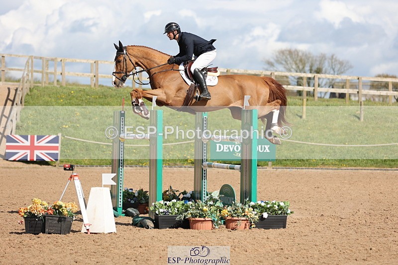 240419A-160426-09121 - Cls 10, 2 Star Big Tour 145cm  15.45 to 16.35 break