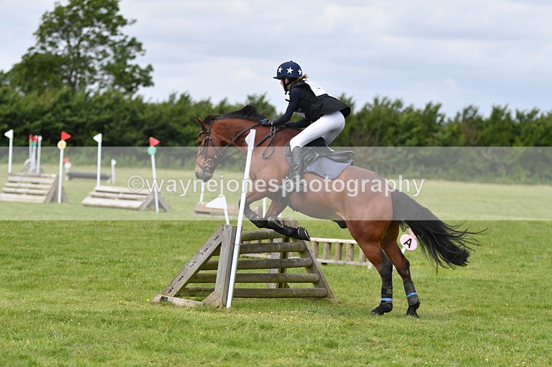 WJ5_3398 - Class 5 80cm Pairs