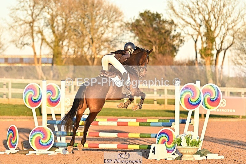 250401-191839-00963 - 90cm Classes