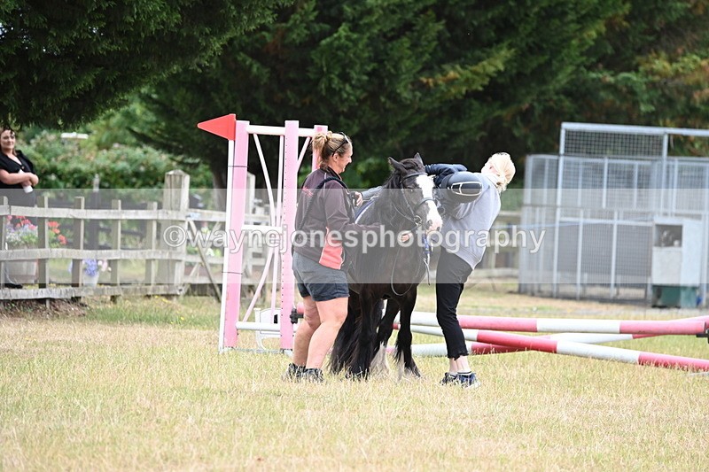 WJ6_9517 - Class 12 Minimus Jumping 45cm