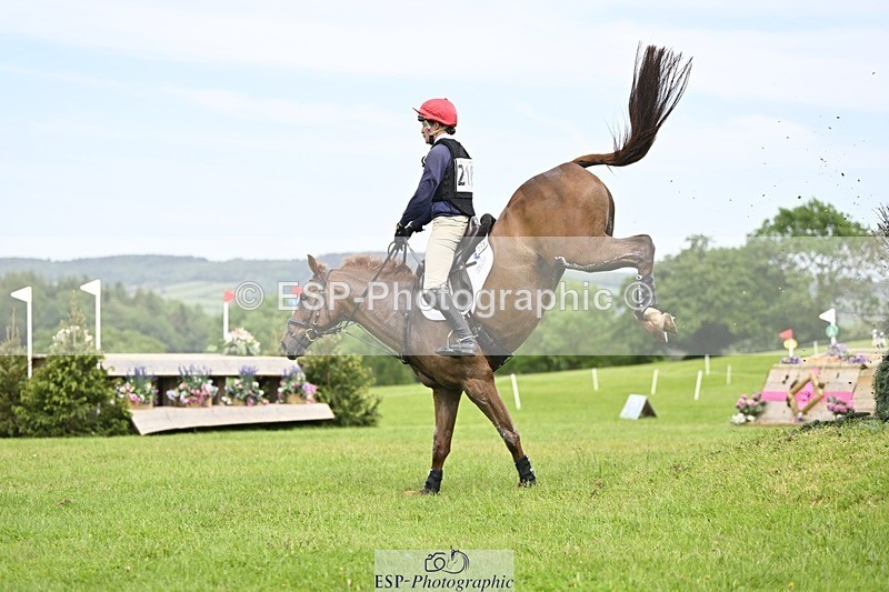 240525-151809-16743 - 216-I'M_A_WONDER-Rosie_Bradley-Hole