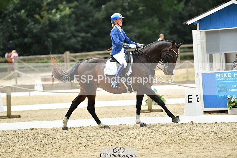 250718A-140034-01948 - 038-Natasha.Collings-Costello-Dovevale.Tender.Dove