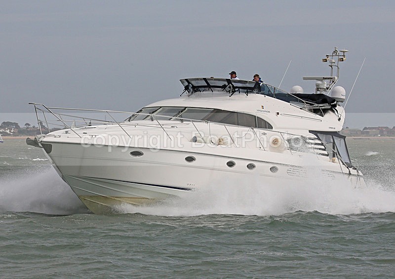140412 FAIRLINE SQUADRON WT7A4781 - Flybridge Cruisers