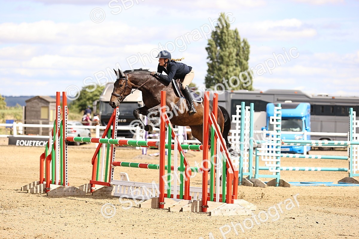 SBM_001228 - Class 6 - Senior Newcomers - 1.10m