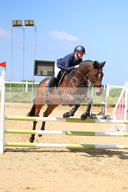 3E7A9645 - Class 8: Senior 80cm