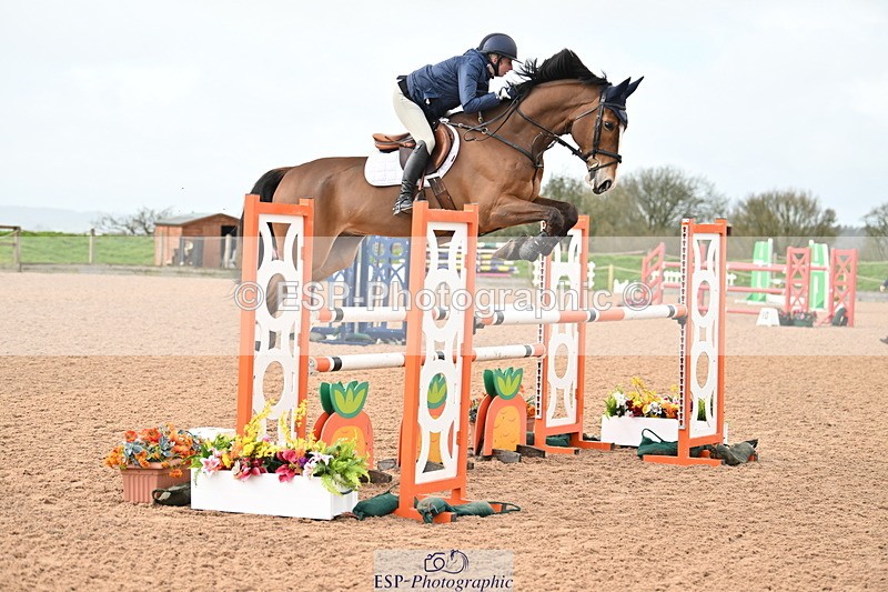 240315A-120924-00826 - Cls 3 Snr Foxhunter