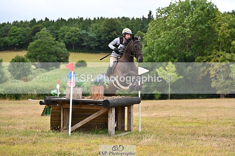 250803A-124320-13479 - M-556-Alex.Jupp-CARRY.ON.REGARDLESS