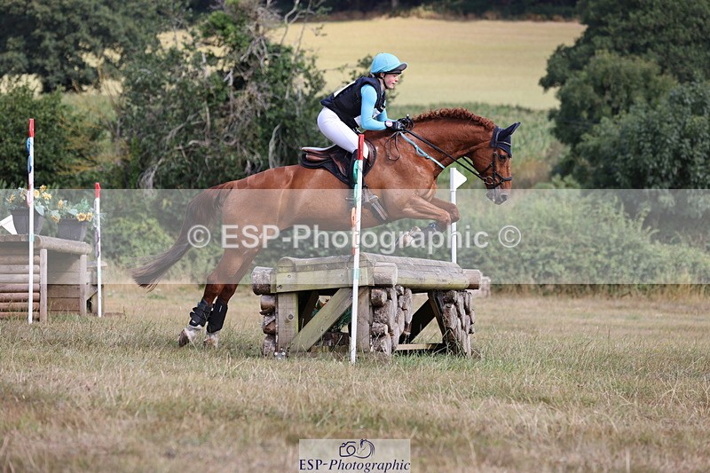 250802A-102940-00894 - C-105-Mimi.van.Ufford-MR.SOCKS