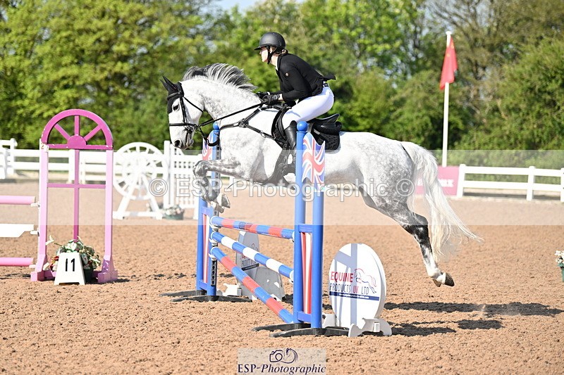 240509A-093330-00160 - Cls 1 British Novice and 90cm Open