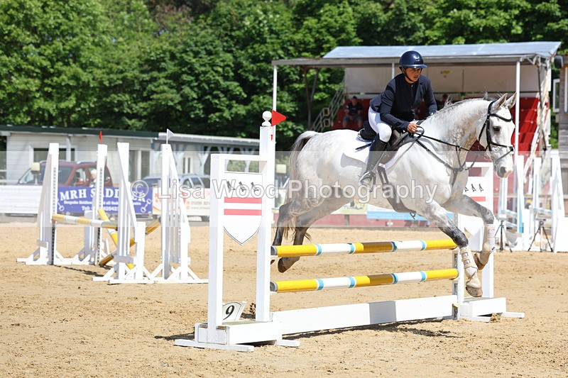 3E7A9702 - Class 8: Senior 80cm