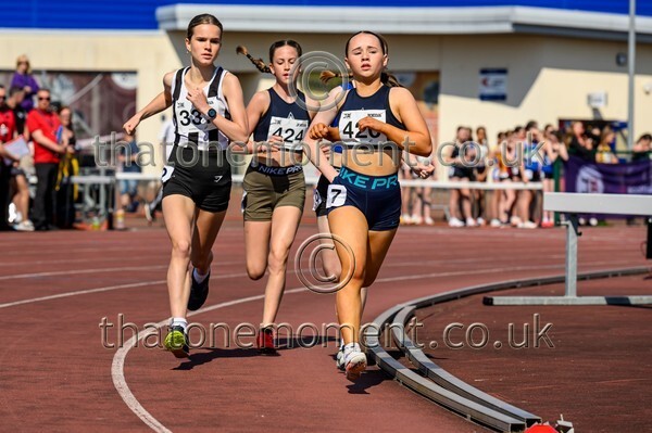 West25Sat-910751 - Track Female Set Two