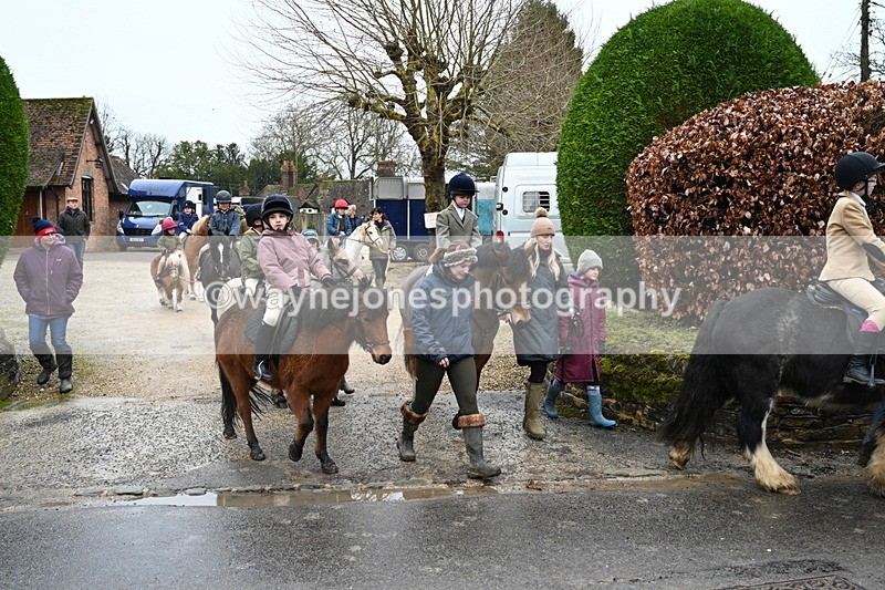 WJ7_9313 - Walk out..