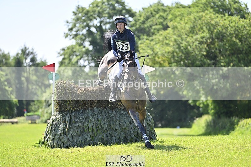 240525-105809-12388 - 323-EMERALD_ENDEAVOUR-Harry_Dzenis