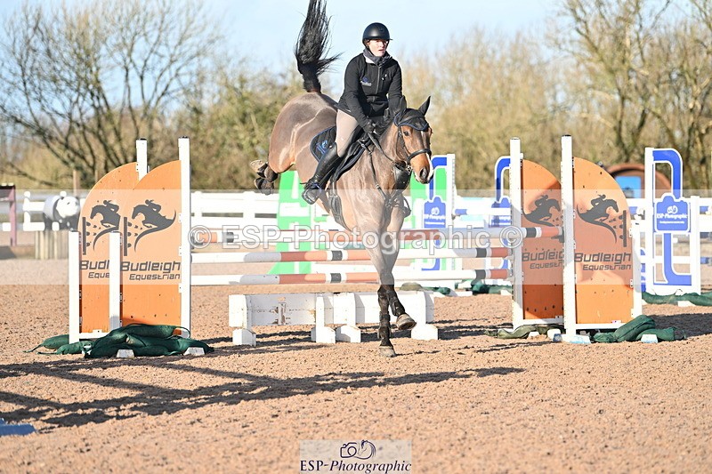 231210A-130739-02491 - Cls 20 Newcomers & 1.10m Open