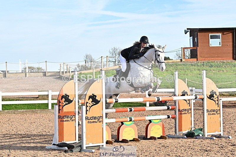 241113A-142033-00856 - Cls 05A&B Snr Fox & 1.20m Open