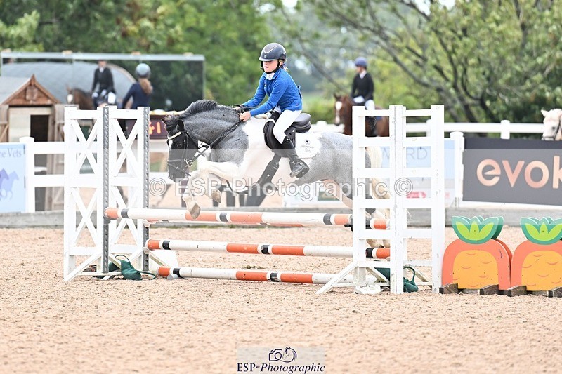 250920-111405-00430 - Cls 22+23 Club and Schools 70cm