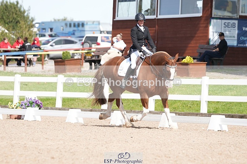 250906-142200-03928 - 069-Kirsty.ClackworthyStitch