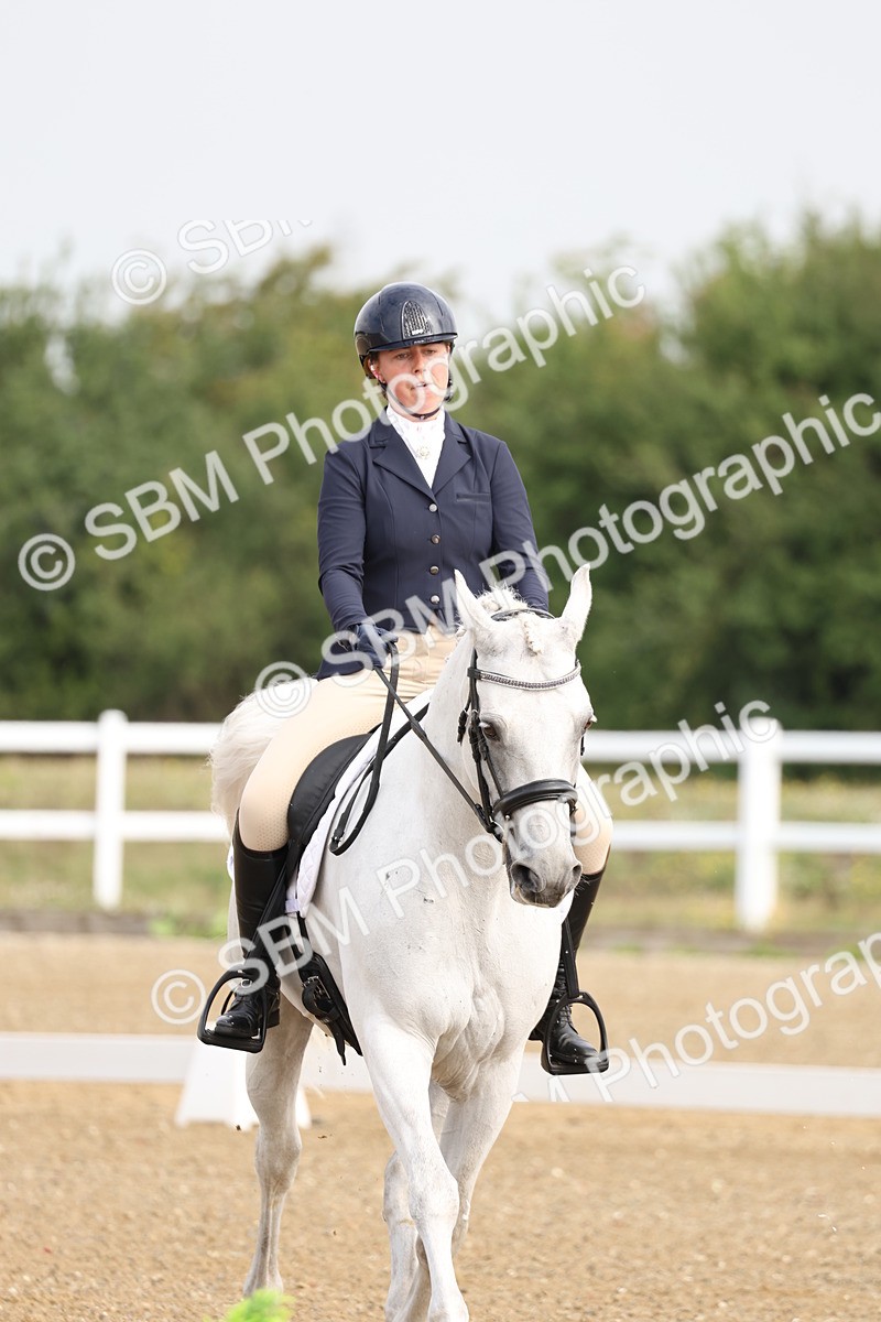 SBM_005384 - Class 6 - Novice 6 - 9.30-10.12