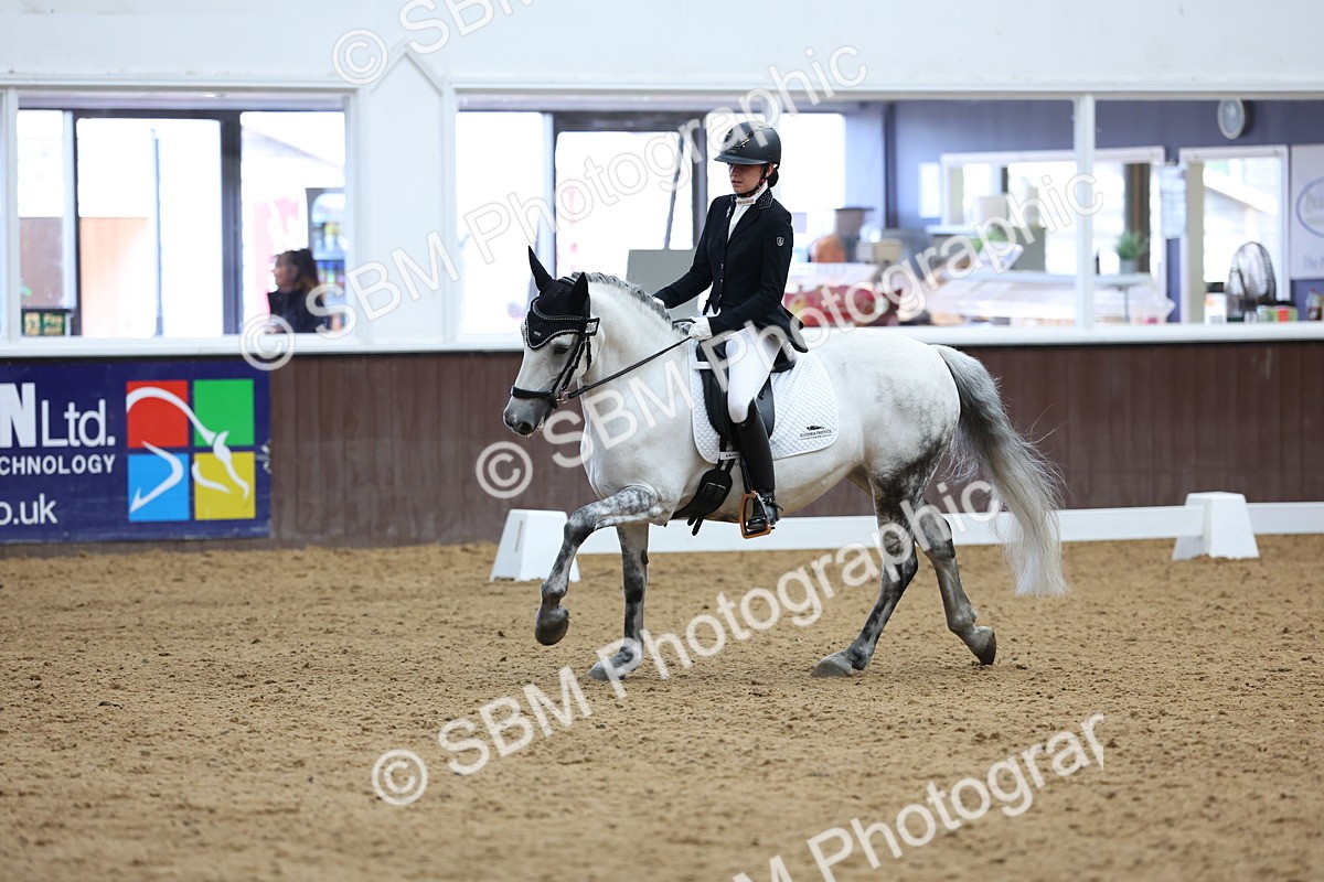 SBM_016512 - Class 16 - Novice FSM - 11.50-12.38